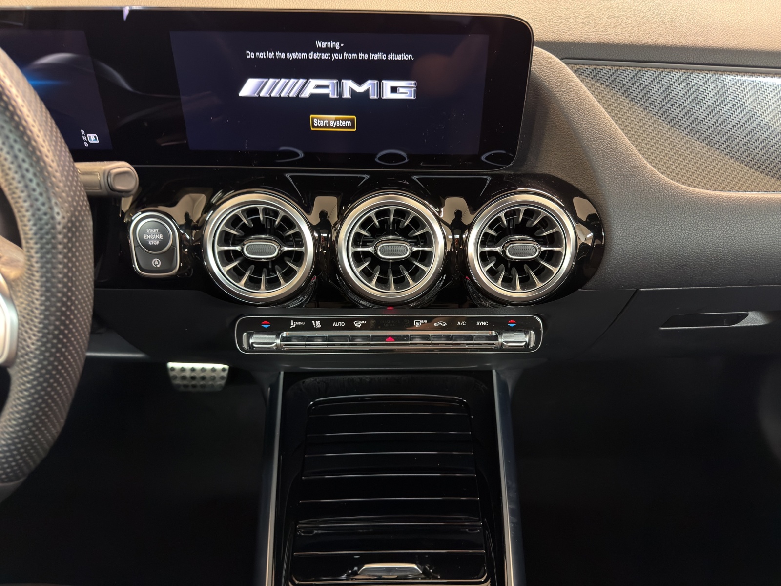 MERCEDES-BENZ GLA 35 AMG 4Matic-image-14
