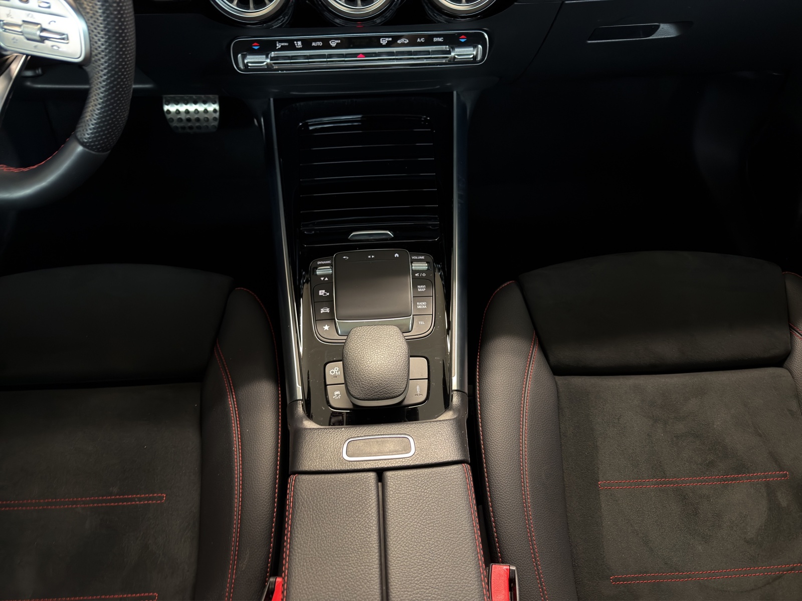 MERCEDES-BENZ GLA 35 AMG 4Matic-image-15