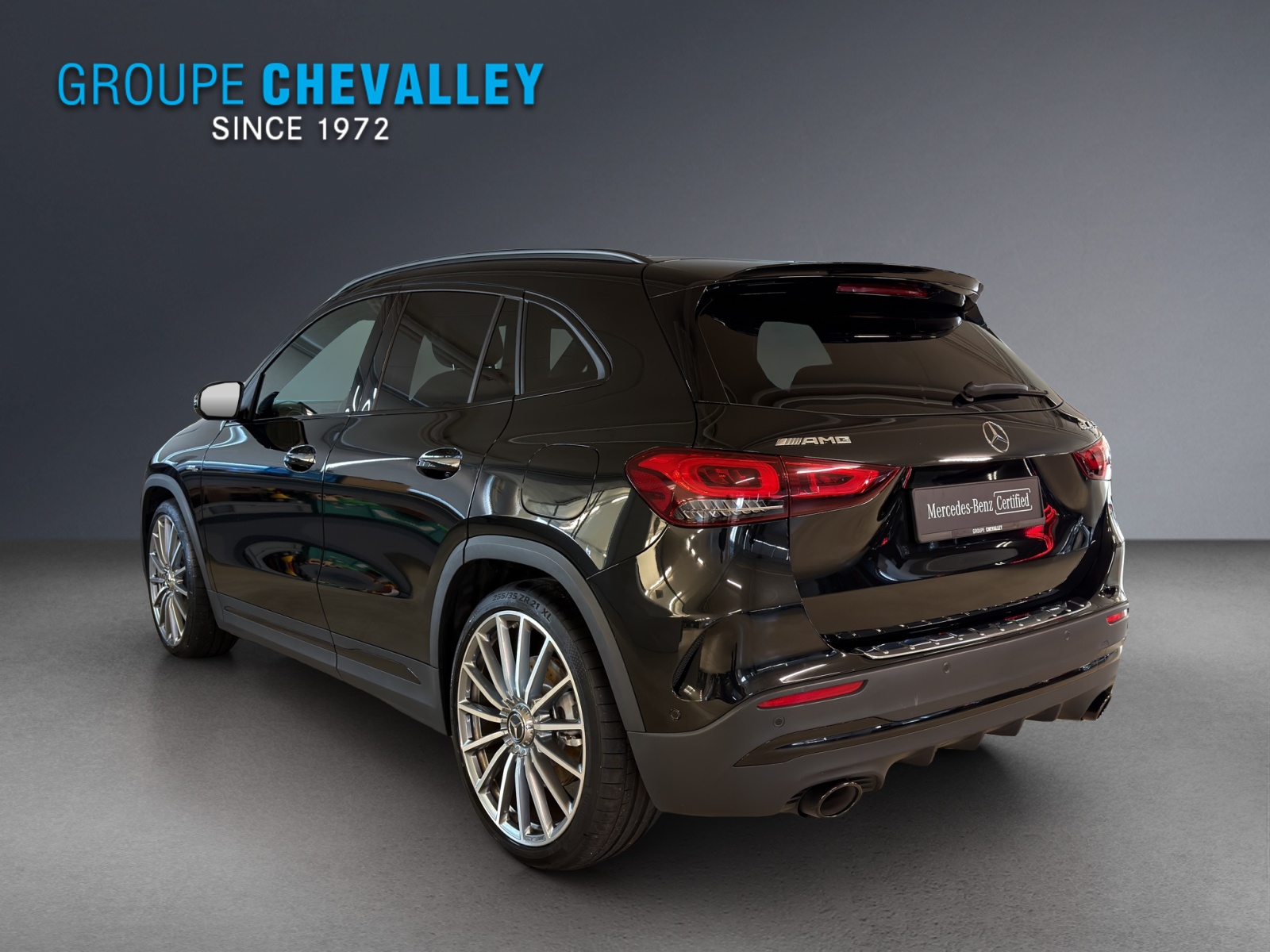 MERCEDES-BENZ GLA 35 AMG 4Matic-showroom-element-3