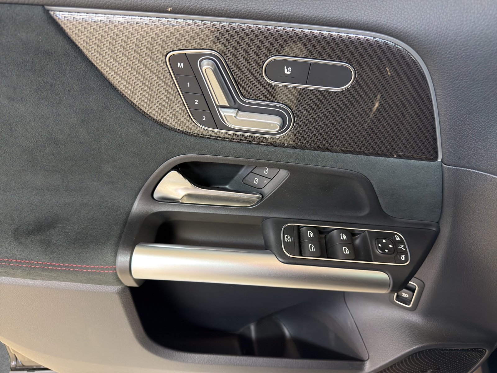 MERCEDES-BENZ GLA 35 AMG 4Matic-image-8