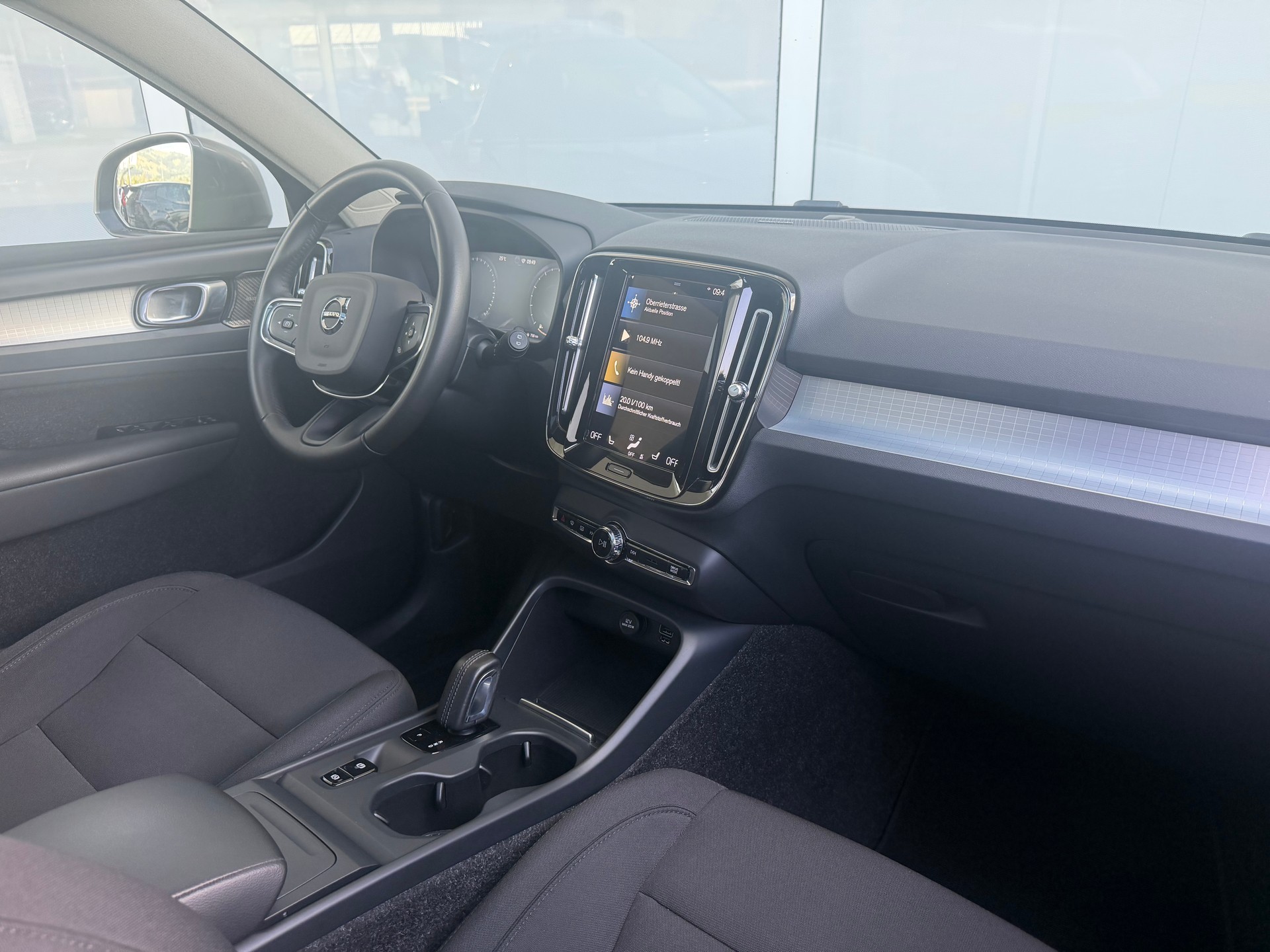 VOLVO XC40 T3 Momentum Geartronic-showroom-element-2