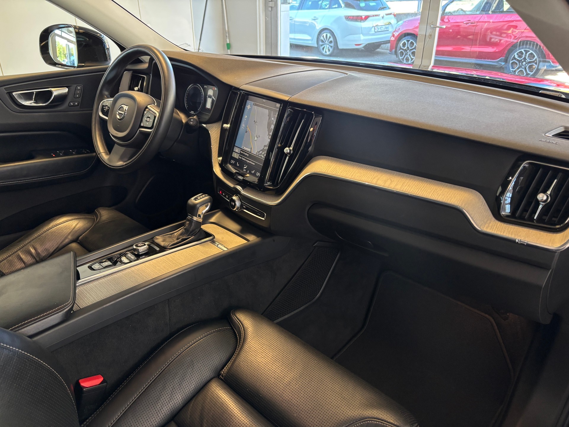 VOLVO XC60 D4 AWD Inscription Geartronic-image-7