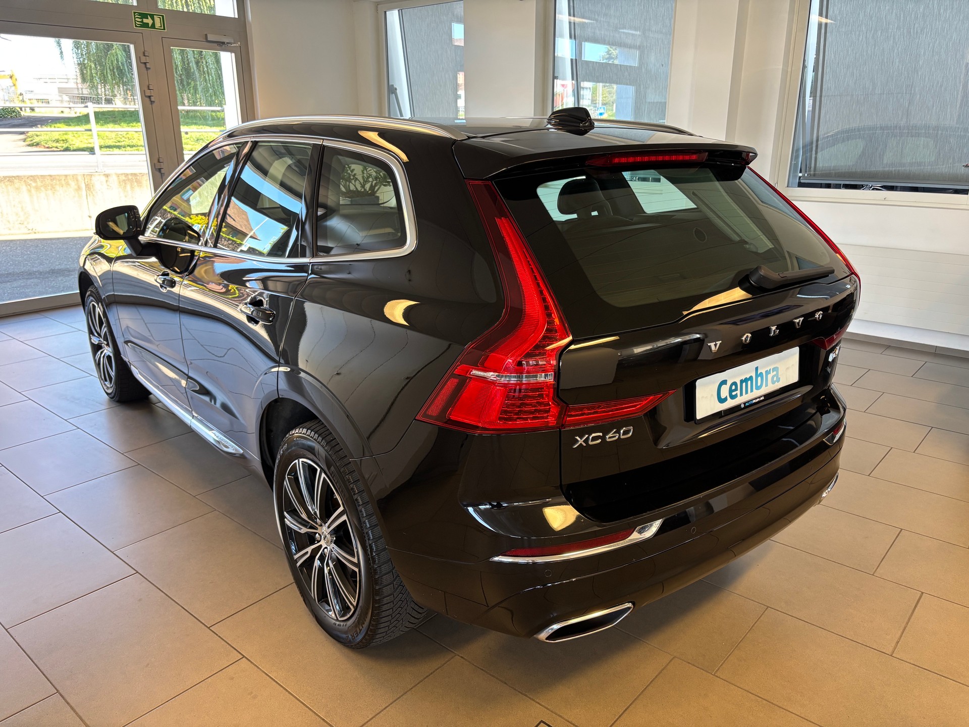 VOLVO XC60 D4 AWD Inscription Geartronic-showroom-element-3
