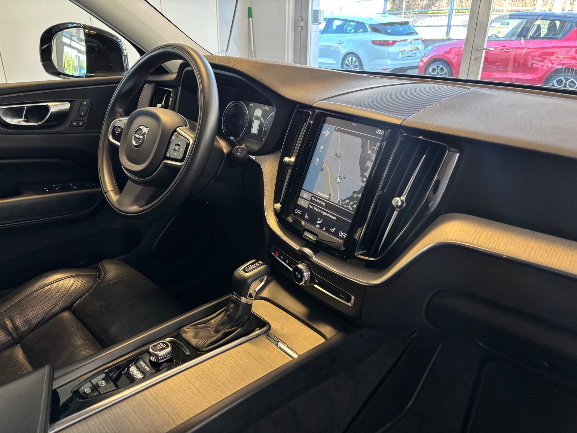 VOLVO XC60 D4 AWD Inscription Geartronic-image-8