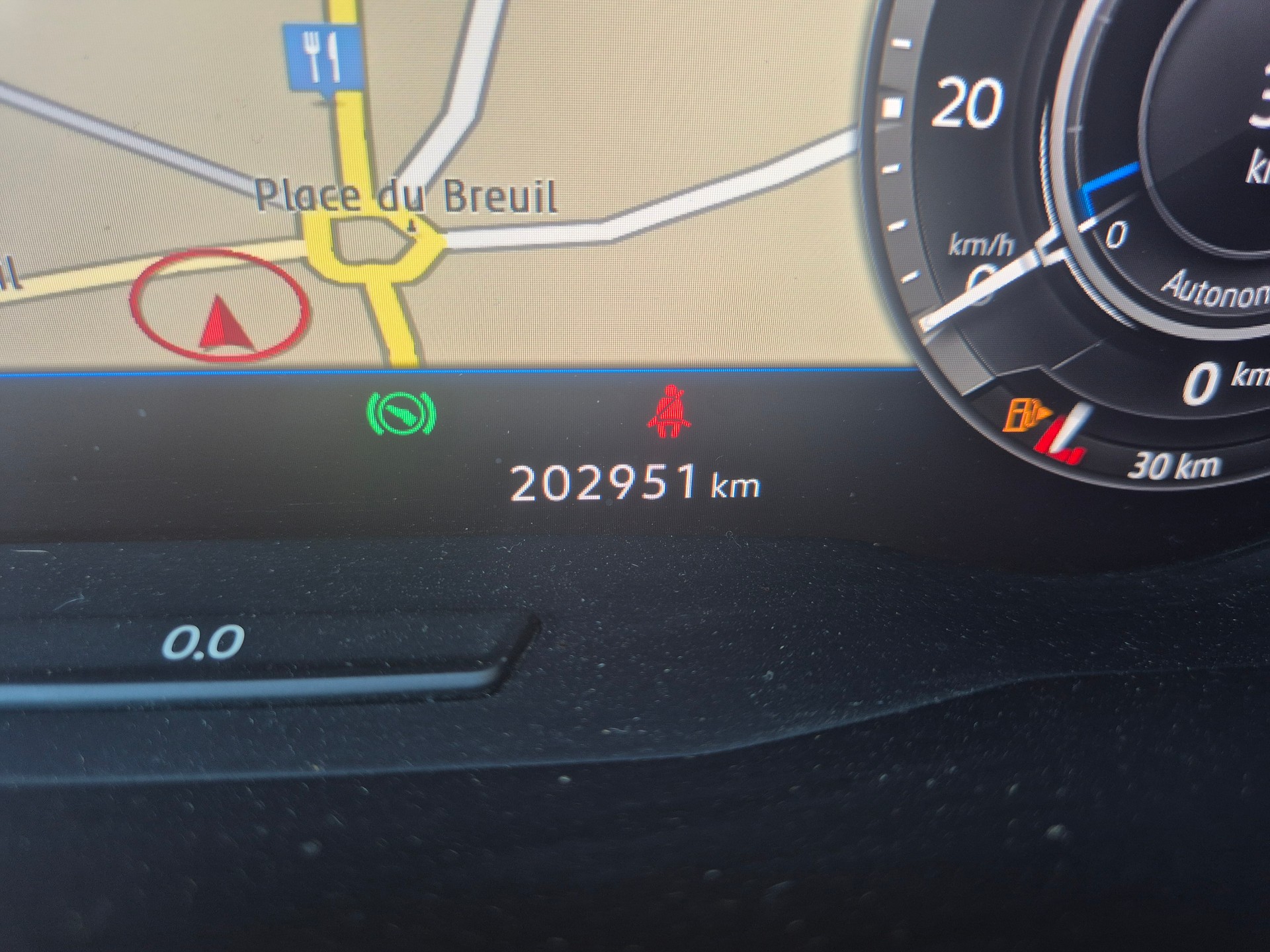 VW Tiguan 2.0 TDI SCR R-line 4Motion DSG-image-15