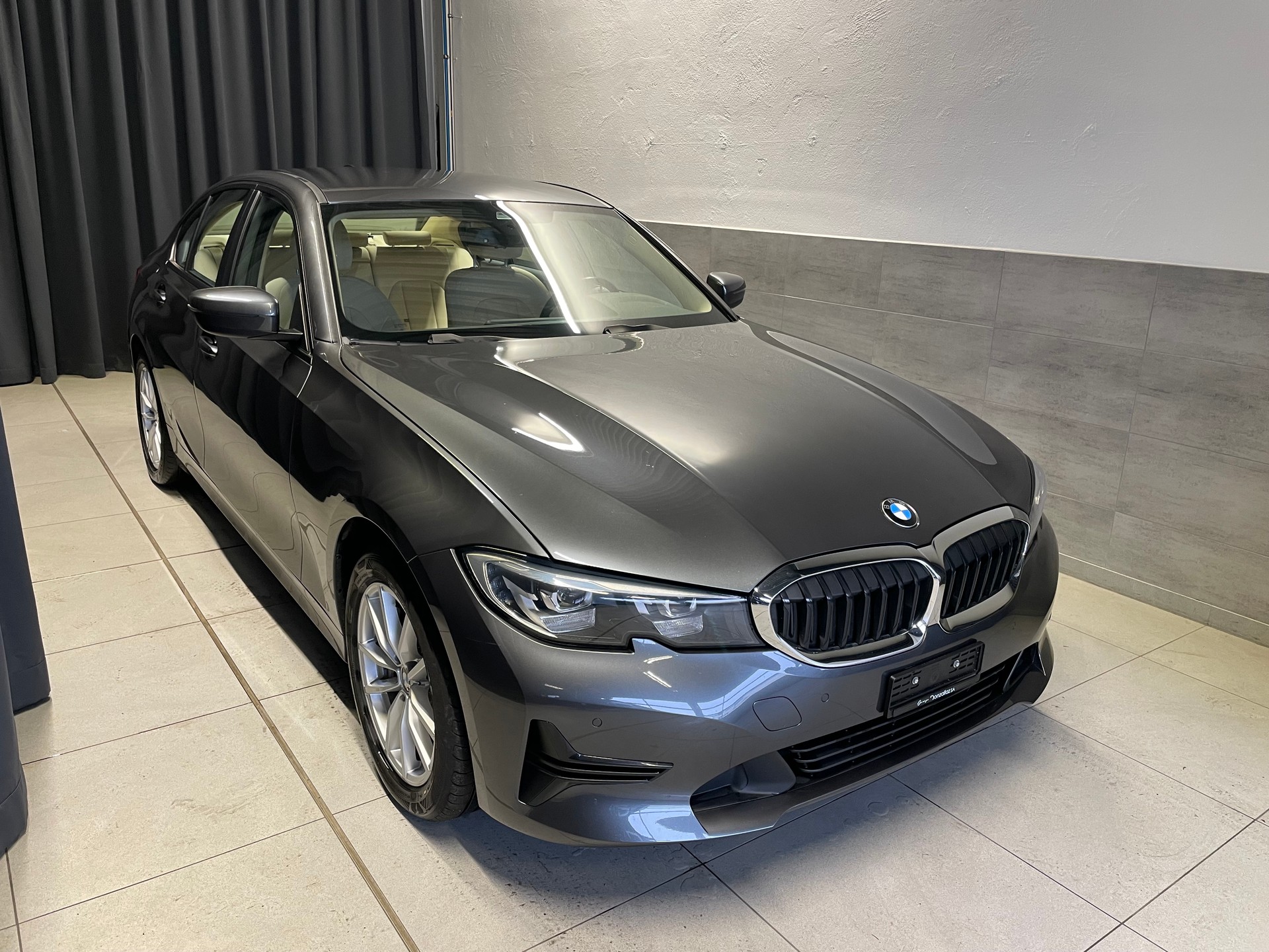 BMW 330e xDrive Steptronic (62)