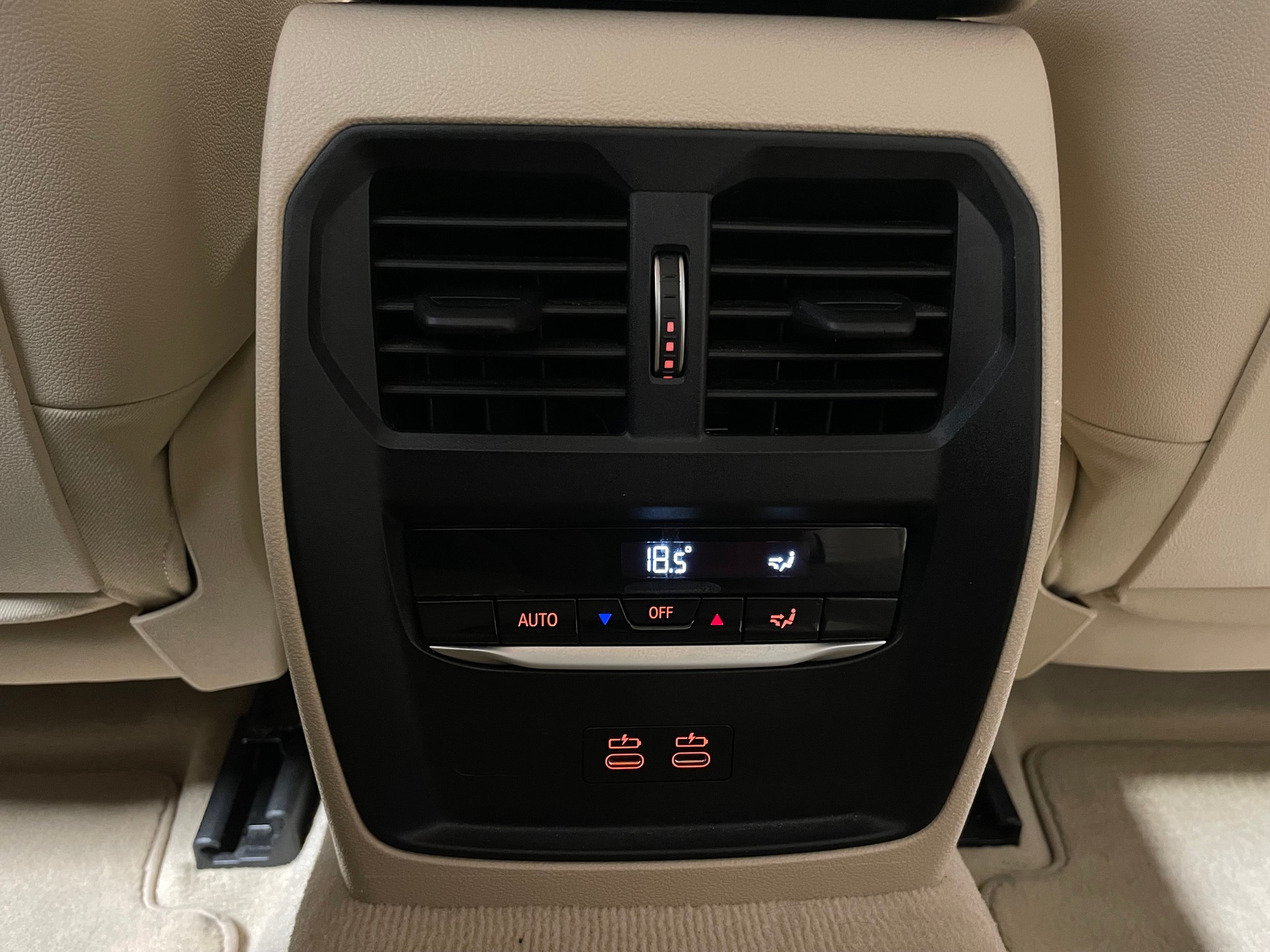 BMW 330e xDrive Steptronic (62)-image-19