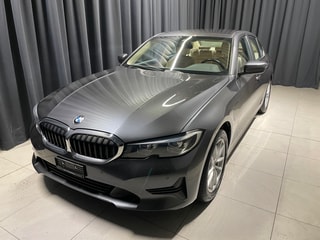 BMW 330e xDrive Steptronic (62)-image-21
