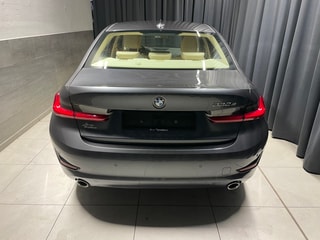 BMW 330e xDrive Steptronic (62)-image-22