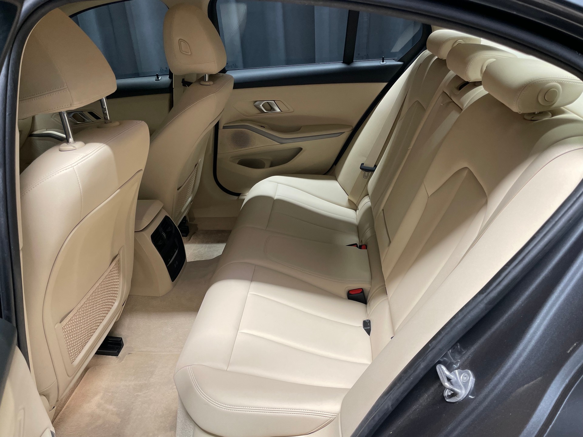 BMW 330e xDrive Steptronic (62)-image-7