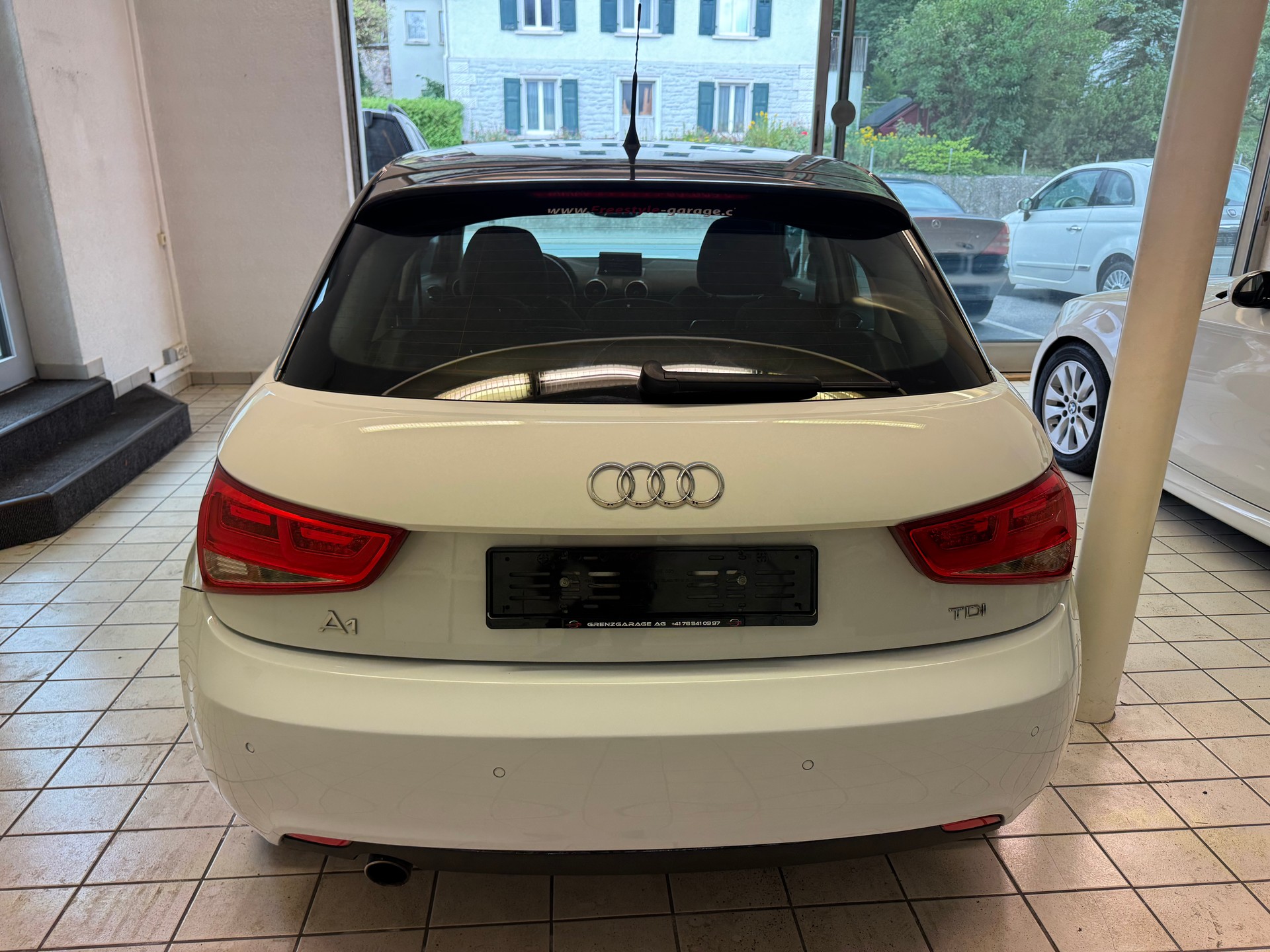 AUDI A1 Sportback 1.6 TDI Attraction DSG-image-5