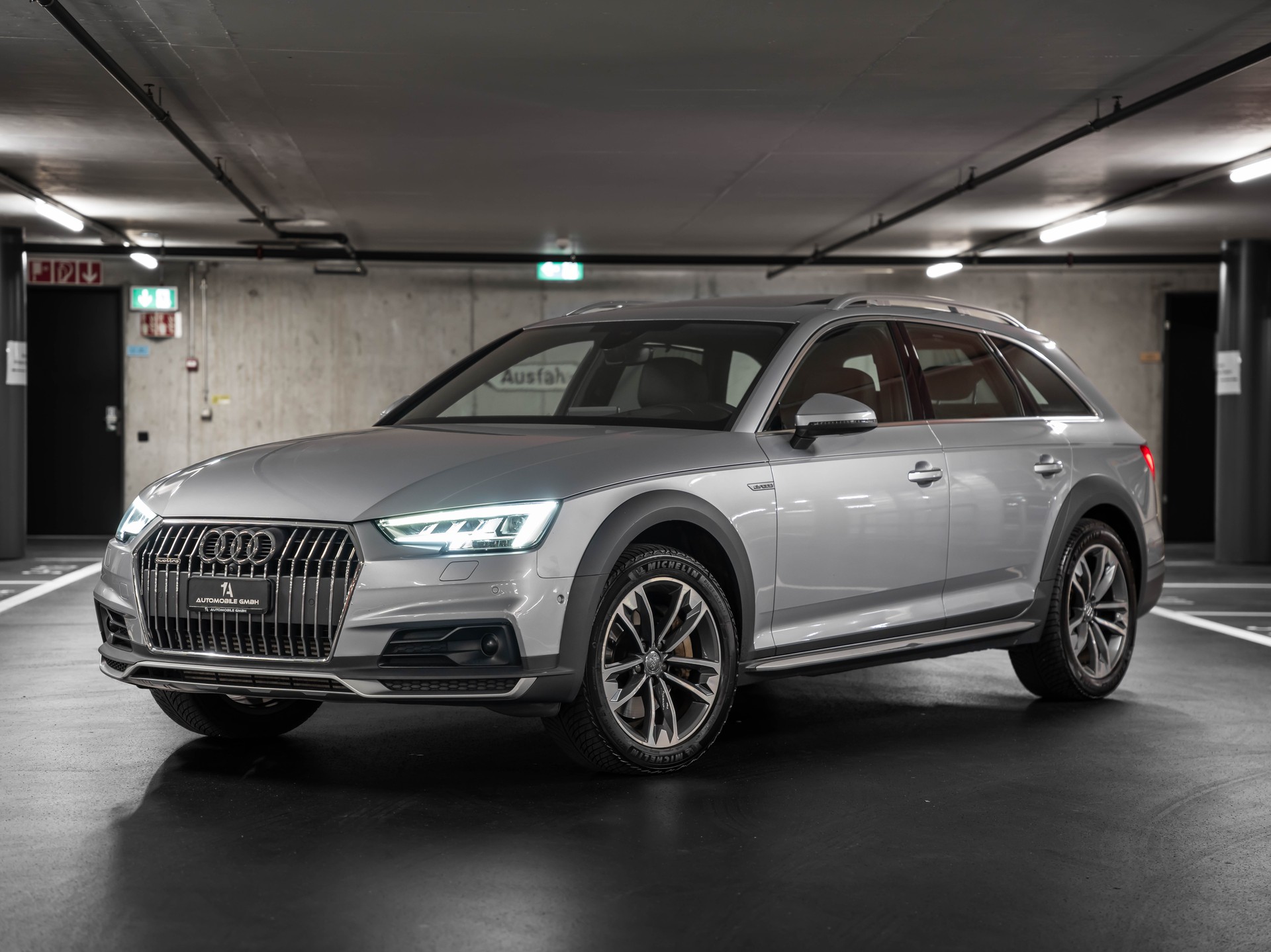AUDI A4 allroad 3.0 TDI quattro tiptronic