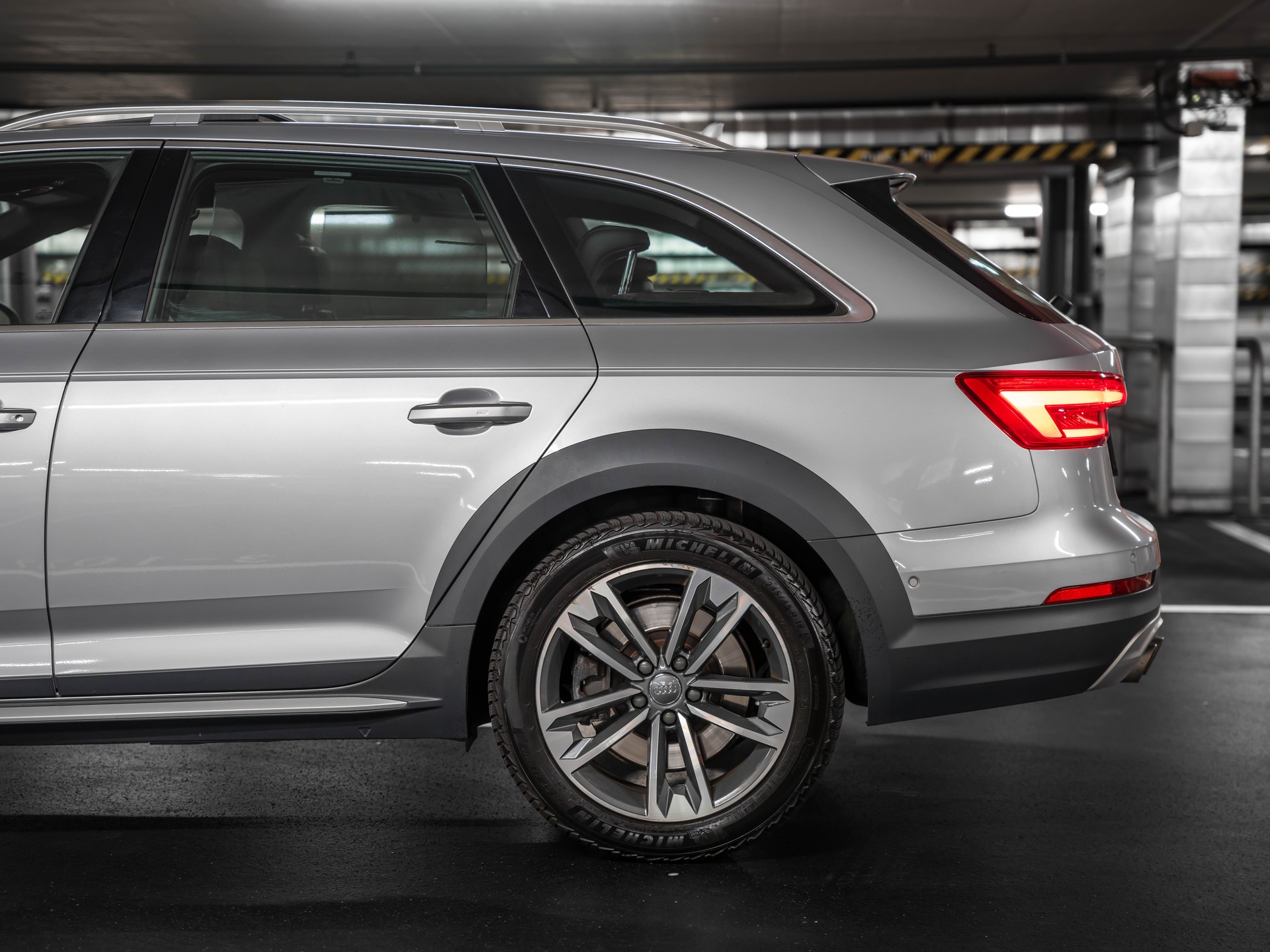 AUDI A4 allroad 3.0 TDI quattro tiptronic-showroom-element-3