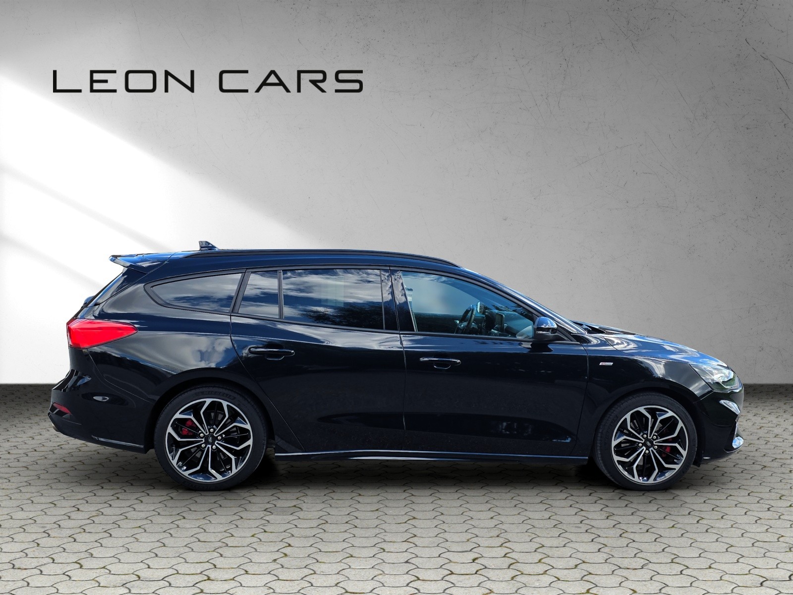 FORD Focus 1.5 SCTi ST Line X Automatic-showroom-element-3