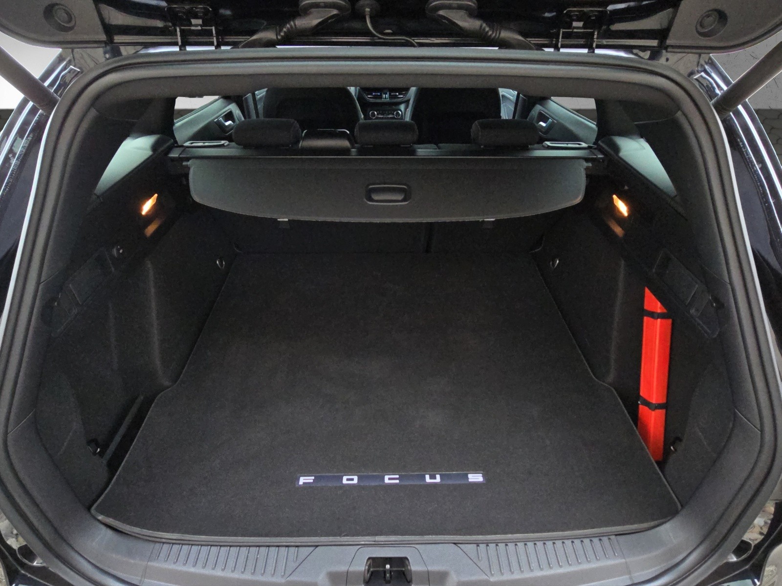 FORD Focus 1.5 SCTi ST Line X Automatic-image-15