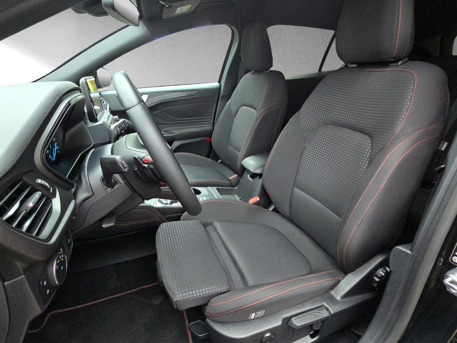 FORD Focus 1.5 SCTi ST Line X Automatic-image-9