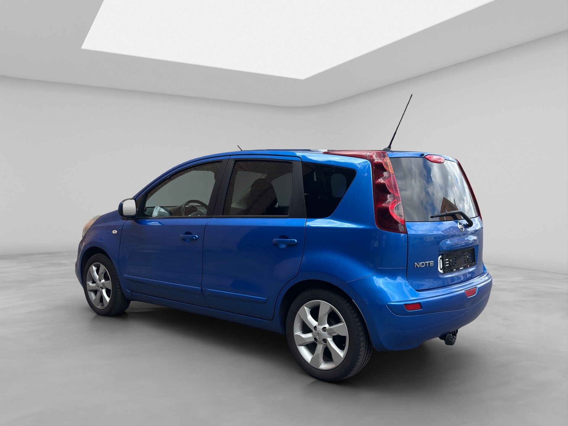 NISSAN Note 1.6 i-Way Automatic-showroom-element-3
