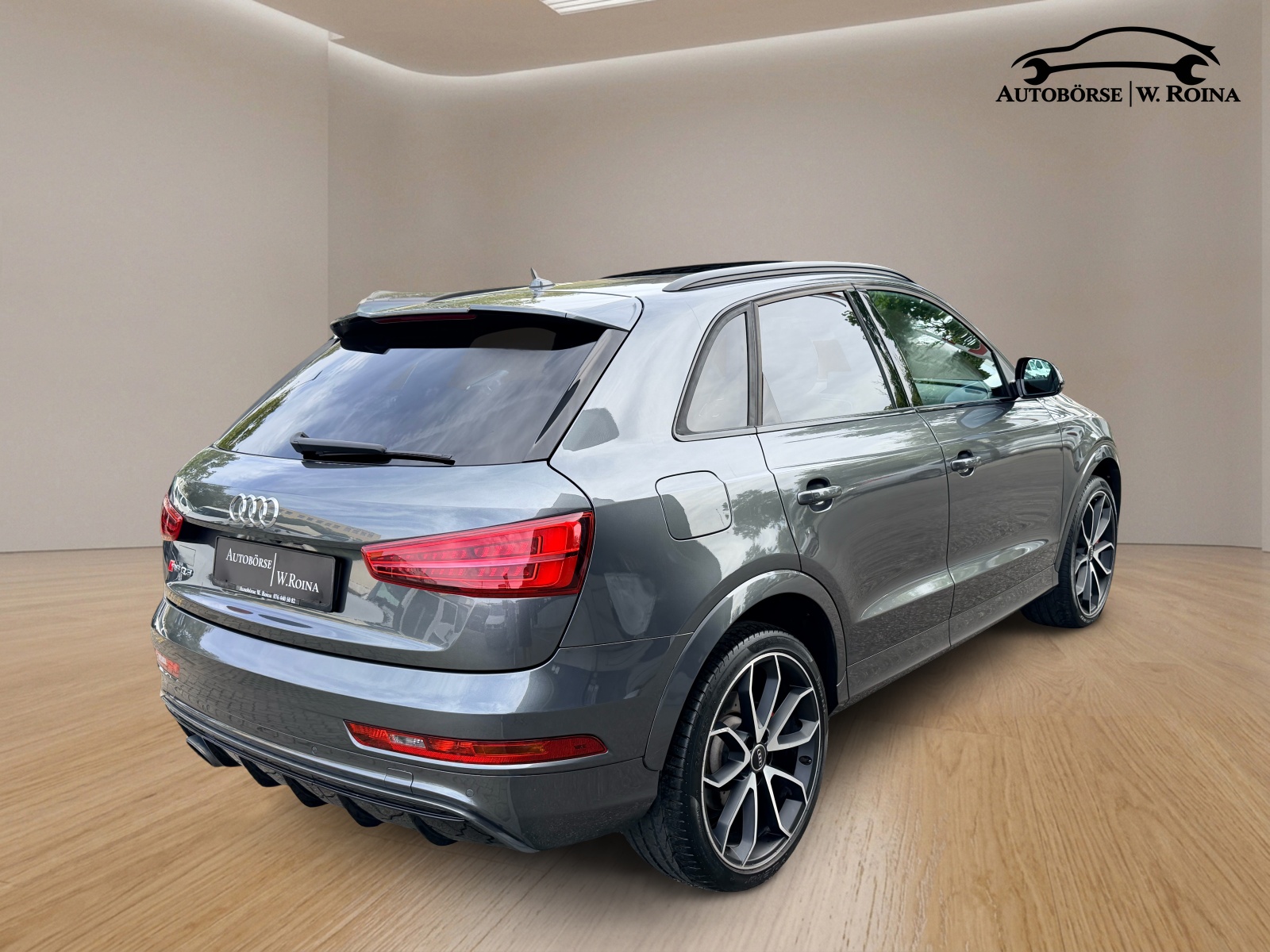 AUDI RS Q3 2.5 TFSI performance quattro S-tronic-showroom-element-2