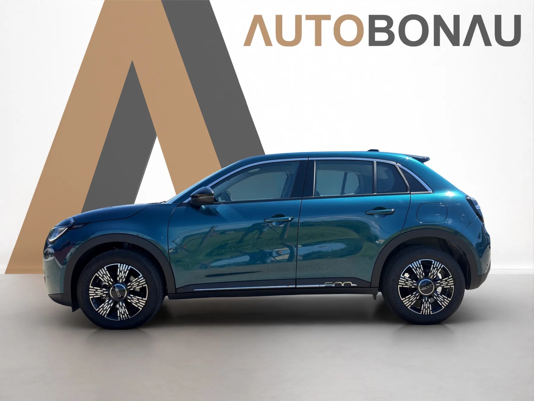 FIAT 600 1.2 Hybrid 145 Cult-showroom-element-1