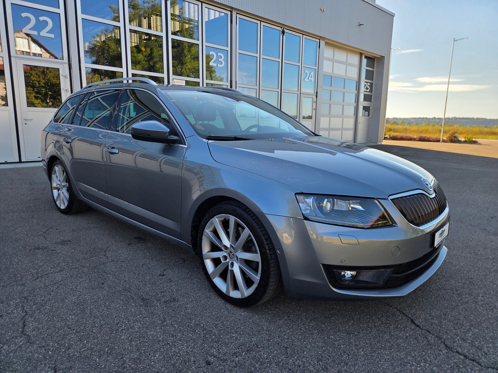SKODA Octavia Combi 1.8 TSI Elegance 4x4 DSG-showroom-element-2