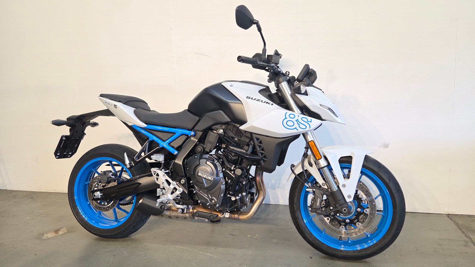 SUZUKI GSX 8 S (35kW)-showroom-element-2