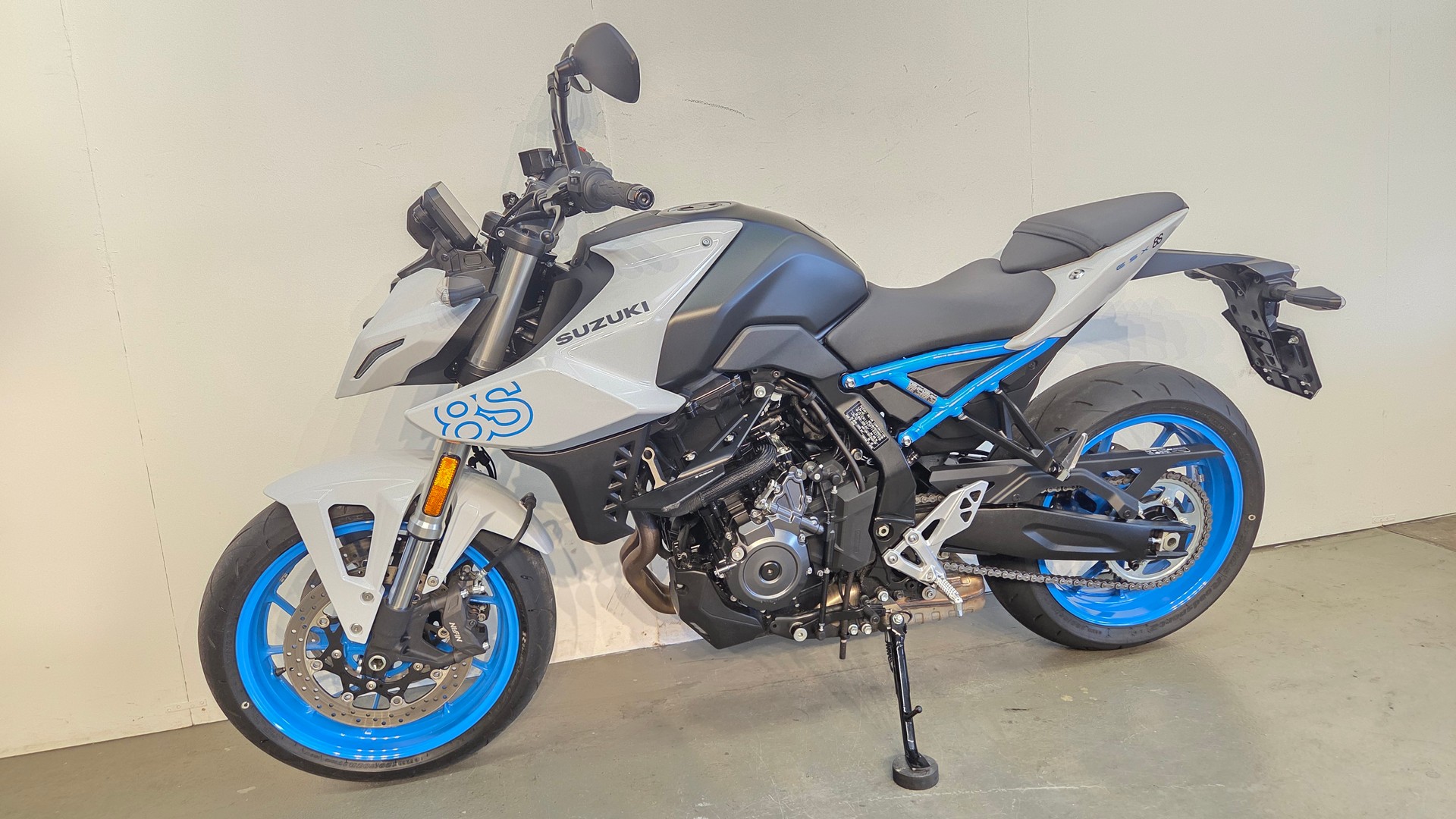SUZUKI GSX 8 S (35kW)-showroom-element-3