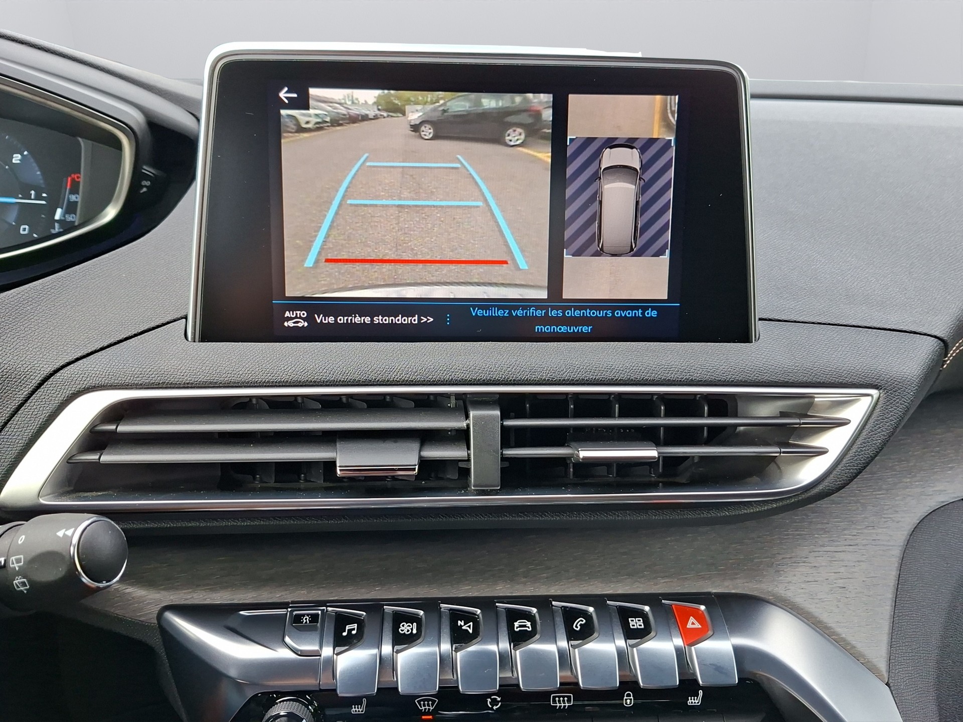 PEUGEOT 5008 2.0 BlueHDi GT EAT-image-17