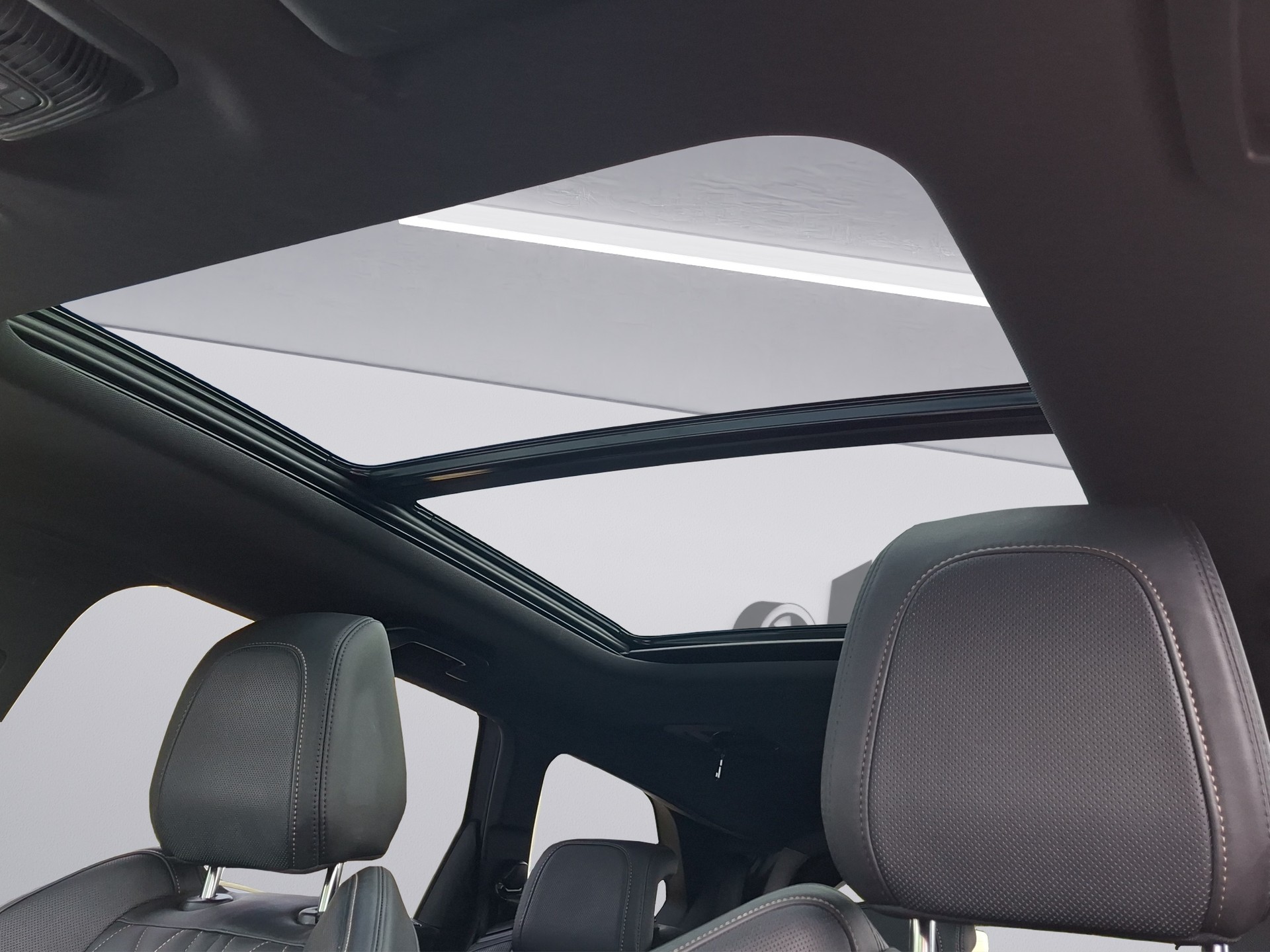 PEUGEOT 5008 2.0 BlueHDi GT EAT-image-22