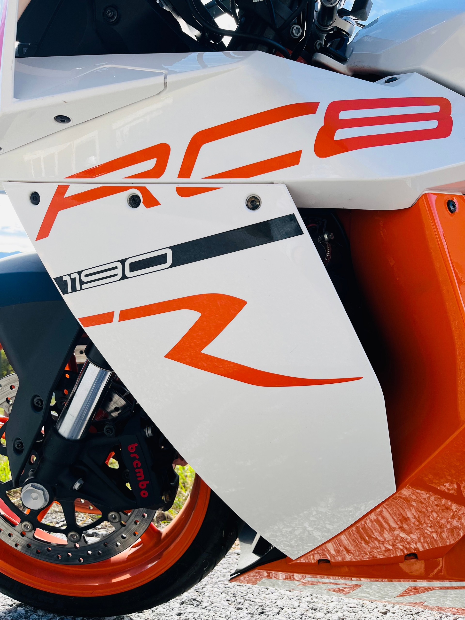 KTM 1190 RC8 R-image-7