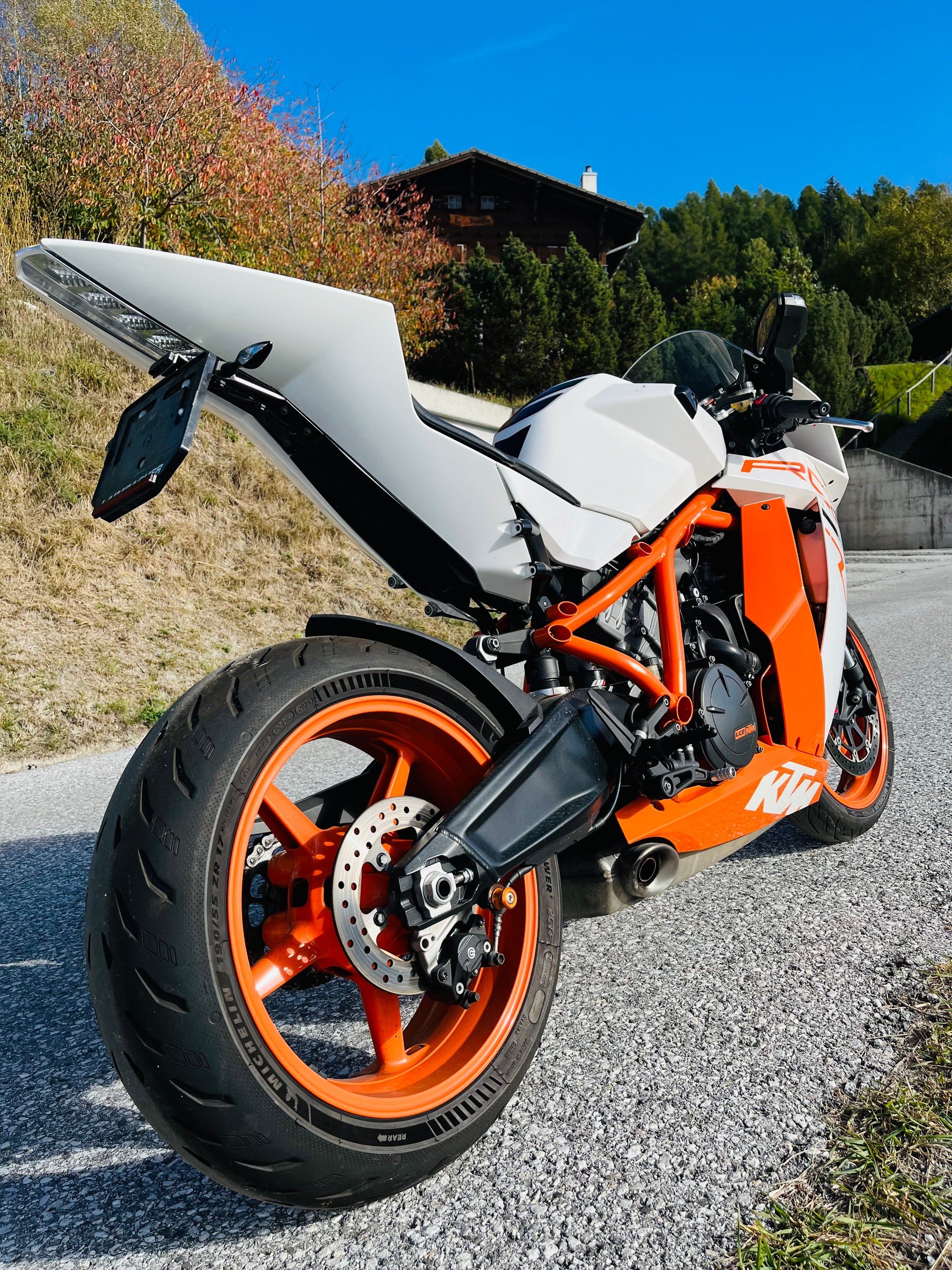 KTM 1190 RC8 R-image-4