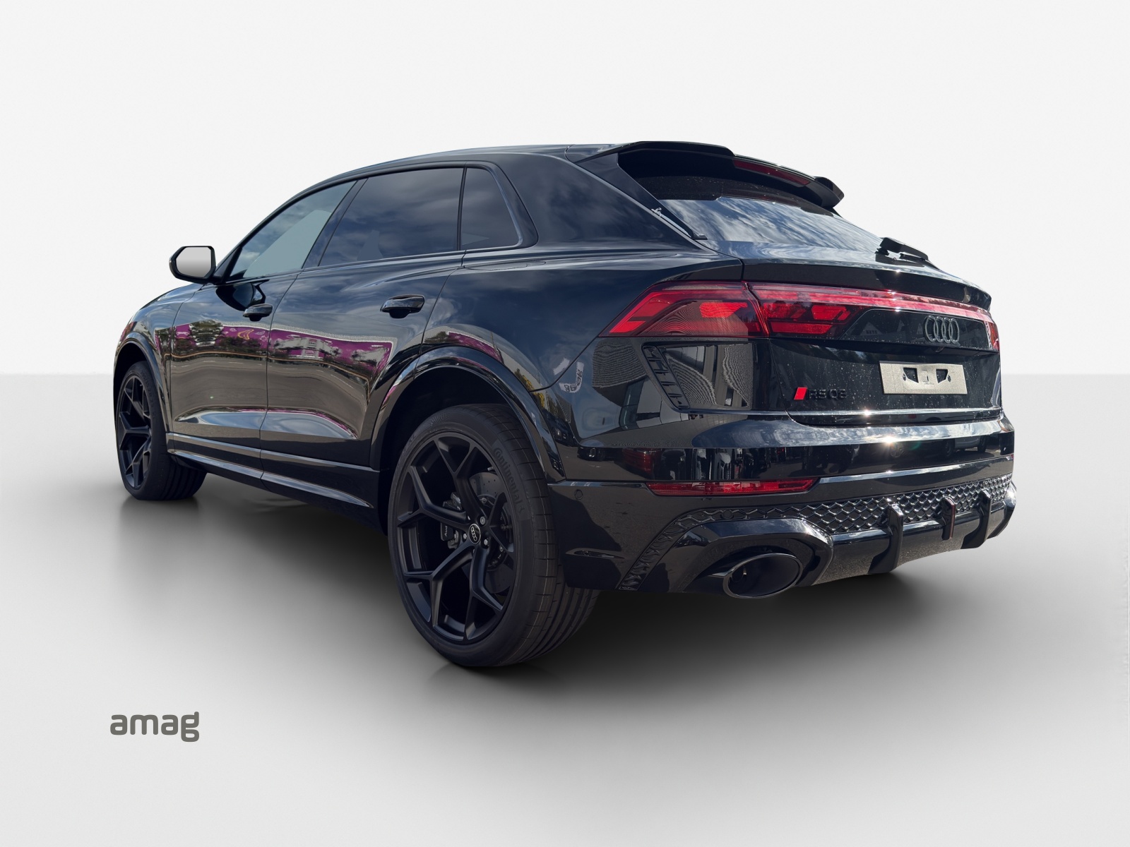 AUDI RSQ8 performance quattro-showroom-element-2