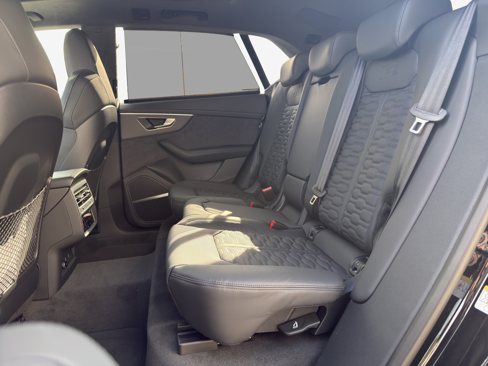AUDI RSQ8 performance quattro-image-11