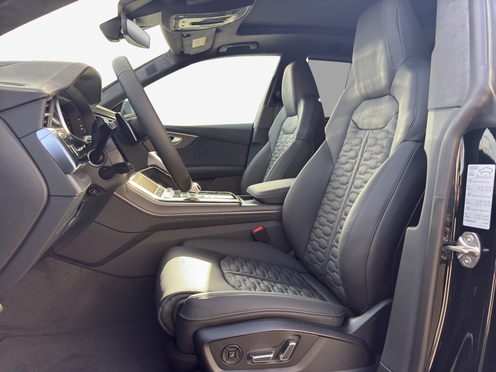 AUDI RSQ8 performance quattro-image-7