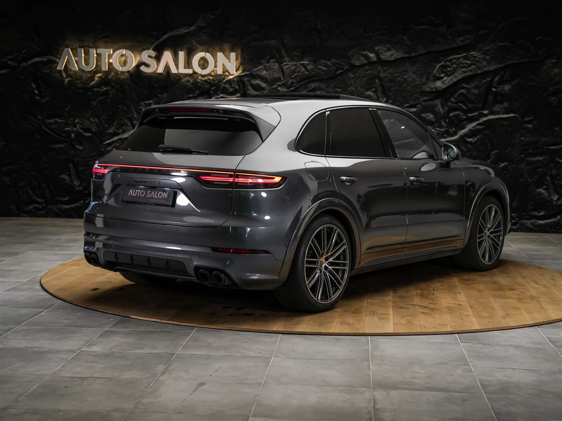PORSCHE Cayenne 4.0 V8 GTS *CH Auto*Panorama*Massage*Allradlenkung*-image-4