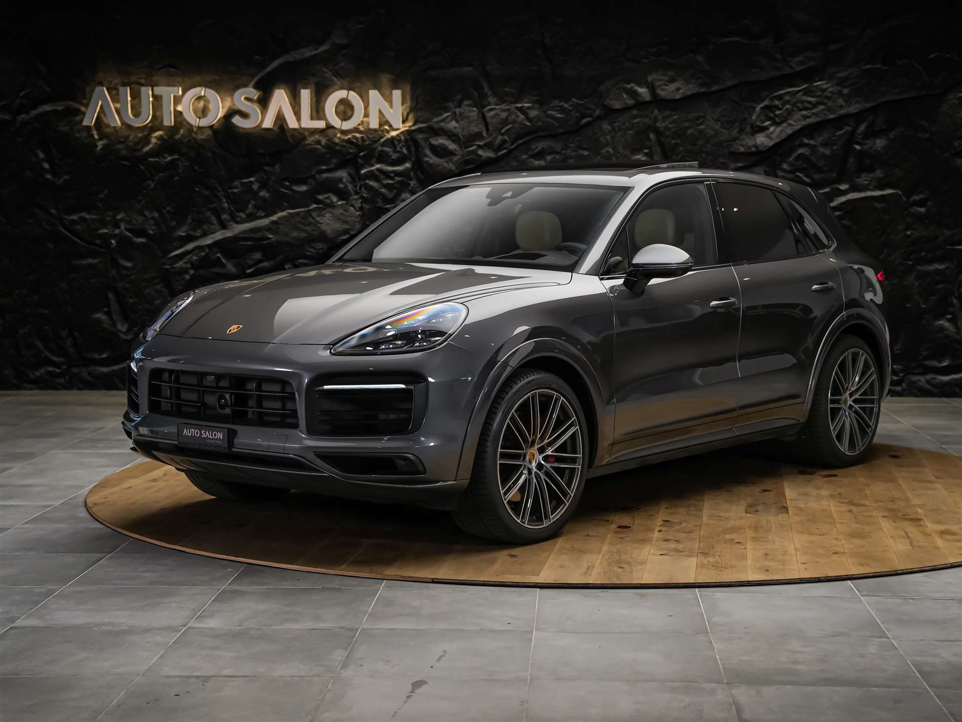 PORSCHE Cayenne 4.0 V8 GTS *CH Auto*Panorama*Massage*Allradlenkung*