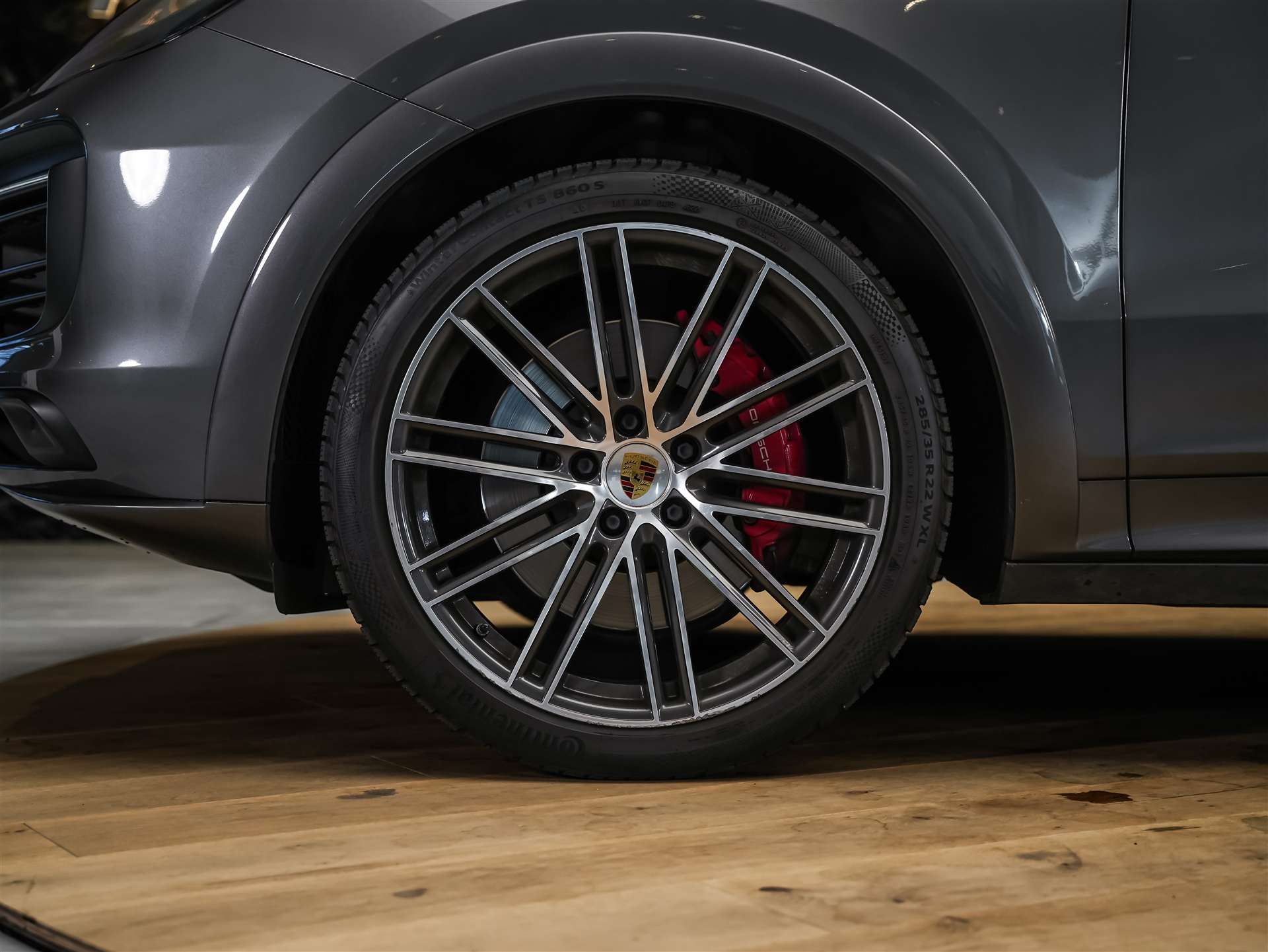 PORSCHE Cayenne 4.0 V8 GTS *CH Auto*Panorama*Massage*Allradlenkung*-image-19
