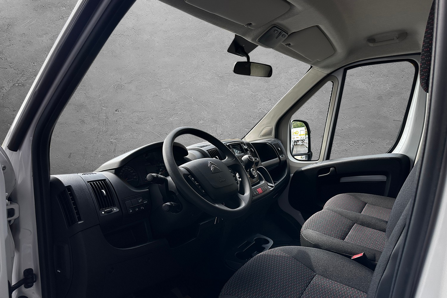 CITROEN Jumper 33 2.2 BlueHDi 140 L2H2-image-9