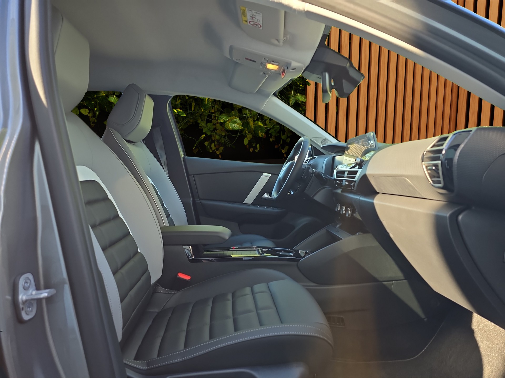 CITROEN C4 HEV Max e-DCS6-image-13