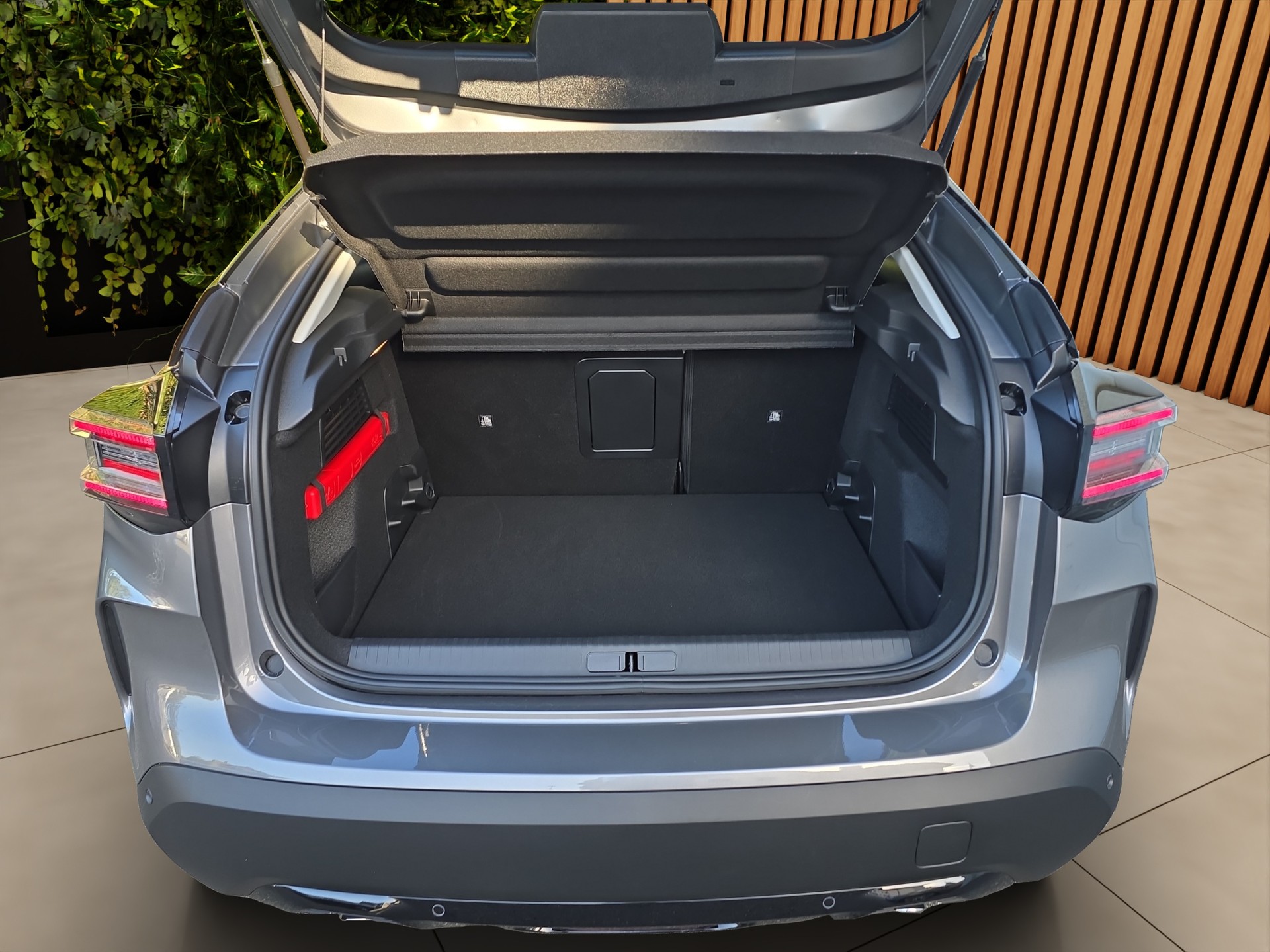 CITROEN C4 HEV Max e-DCS6-image-15