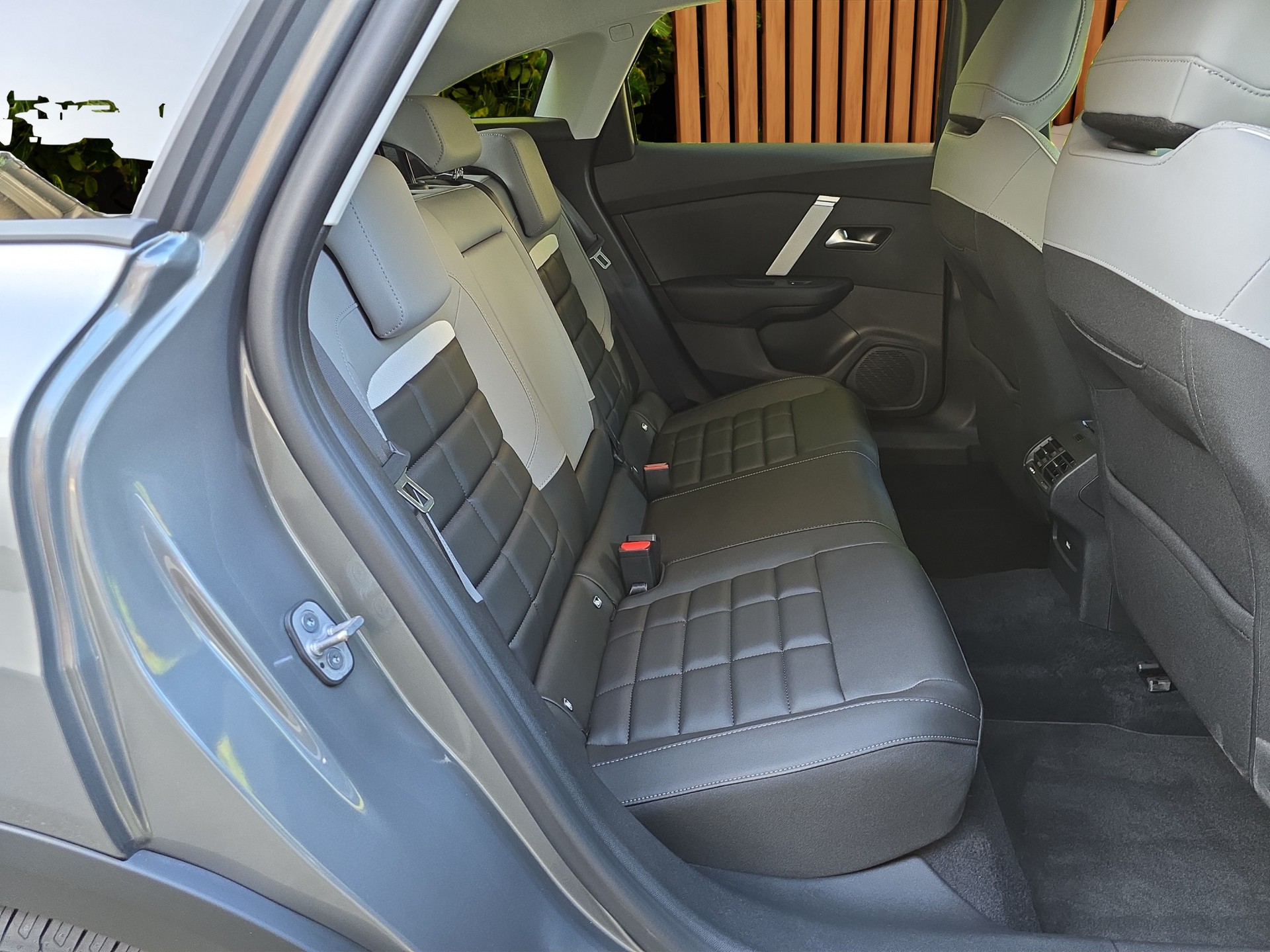 CITROEN C4 HEV Max e-DCS6-image-14