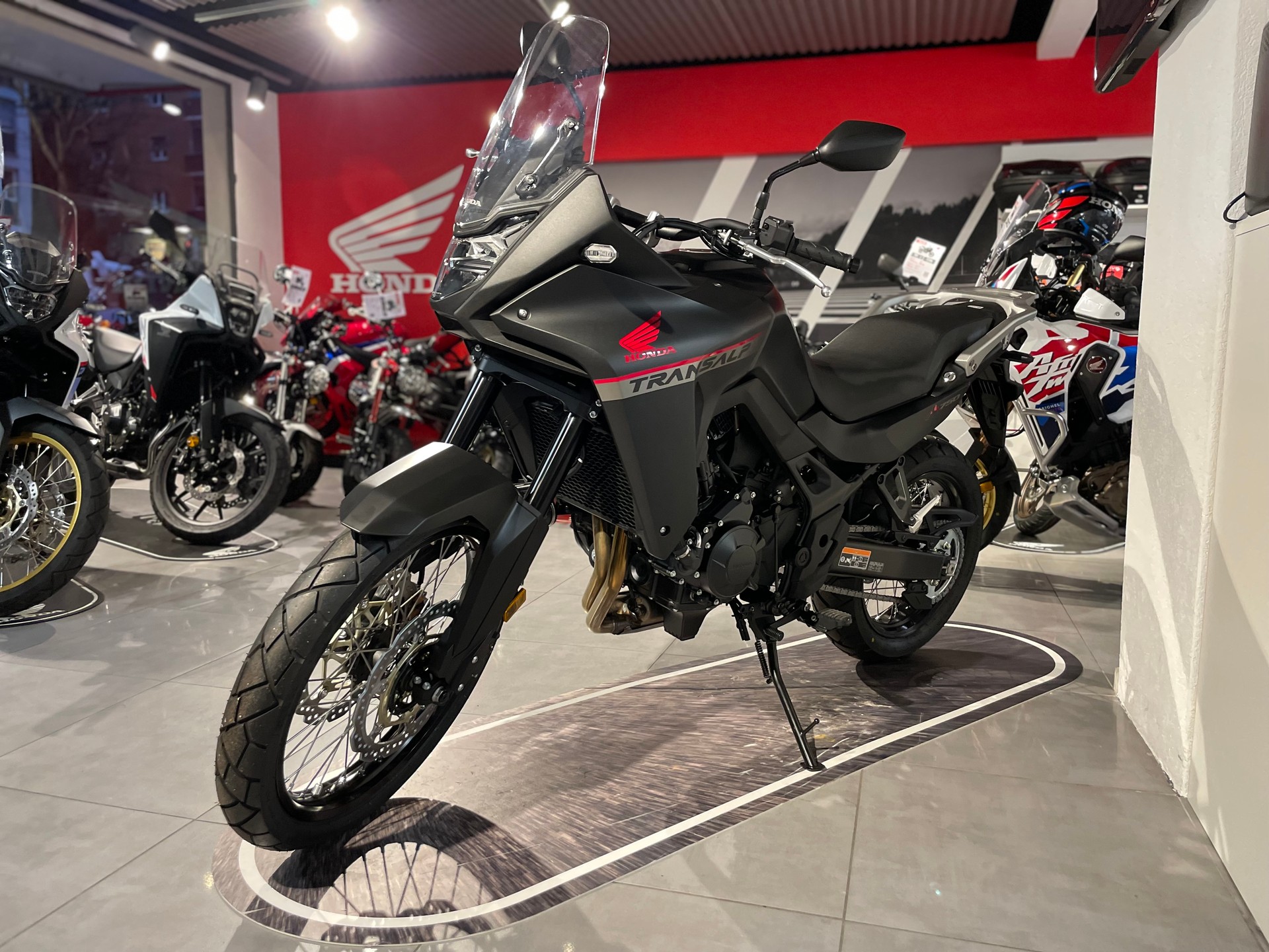 HONDA XL 750 Transalp-image-0