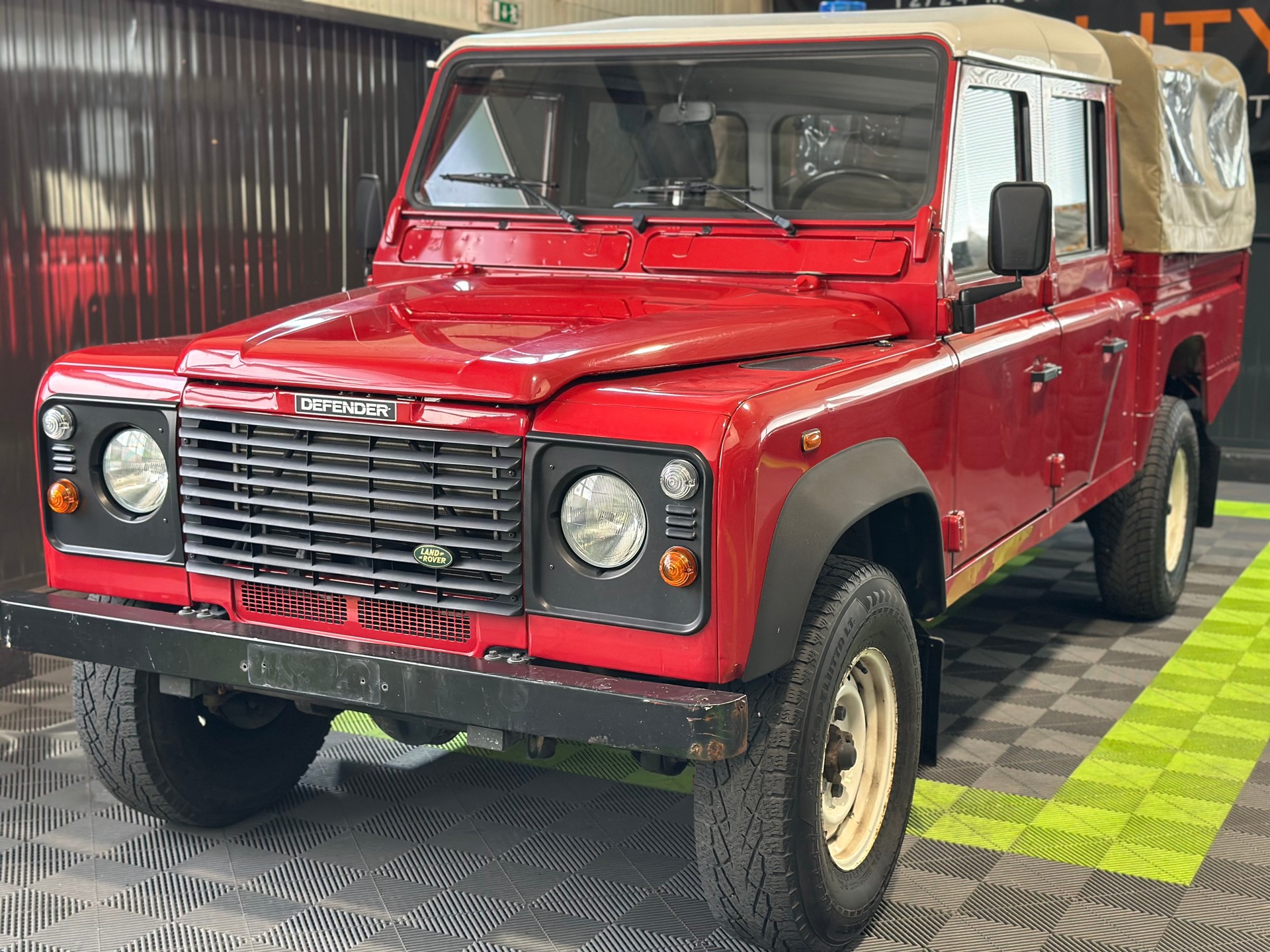 LAND ROVER Defender 130 2.5Td5
