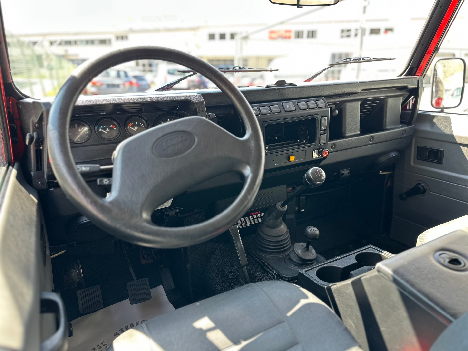 LAND ROVER Defender 130 2.5Td5-image-13