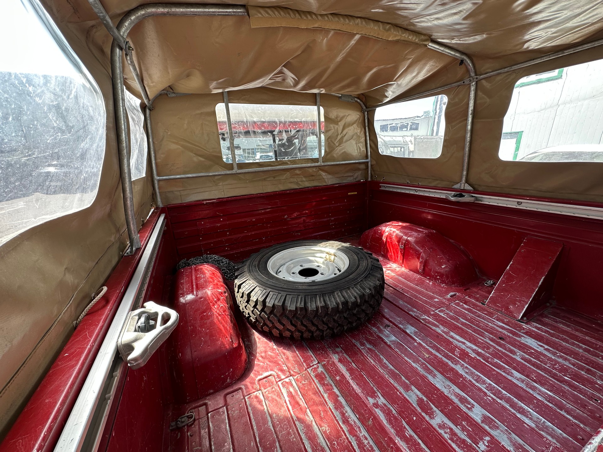 LAND ROVER Defender 130 2.5Td5-image-8