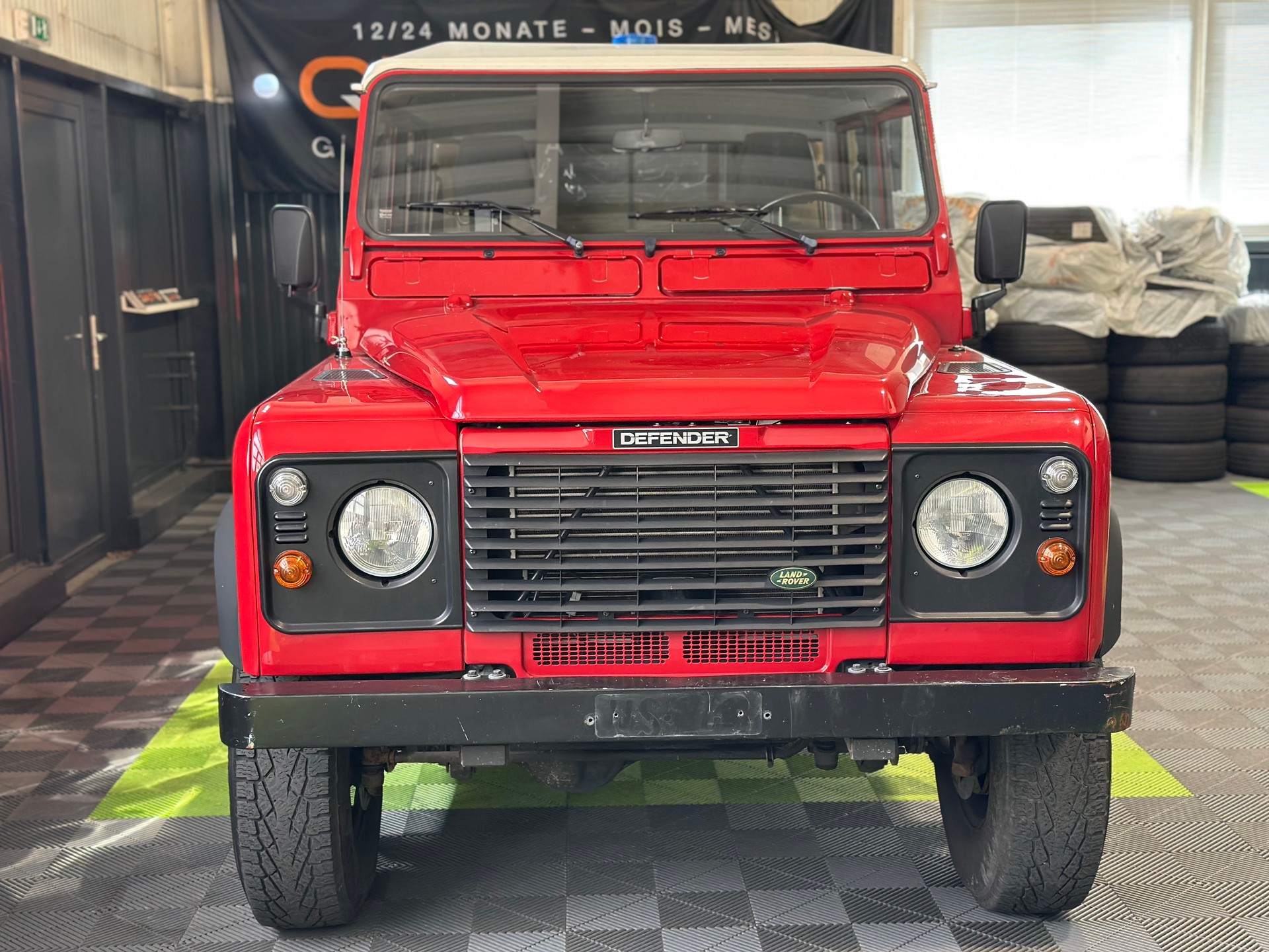 LAND ROVER Defender 130 2.5Td5-image-5