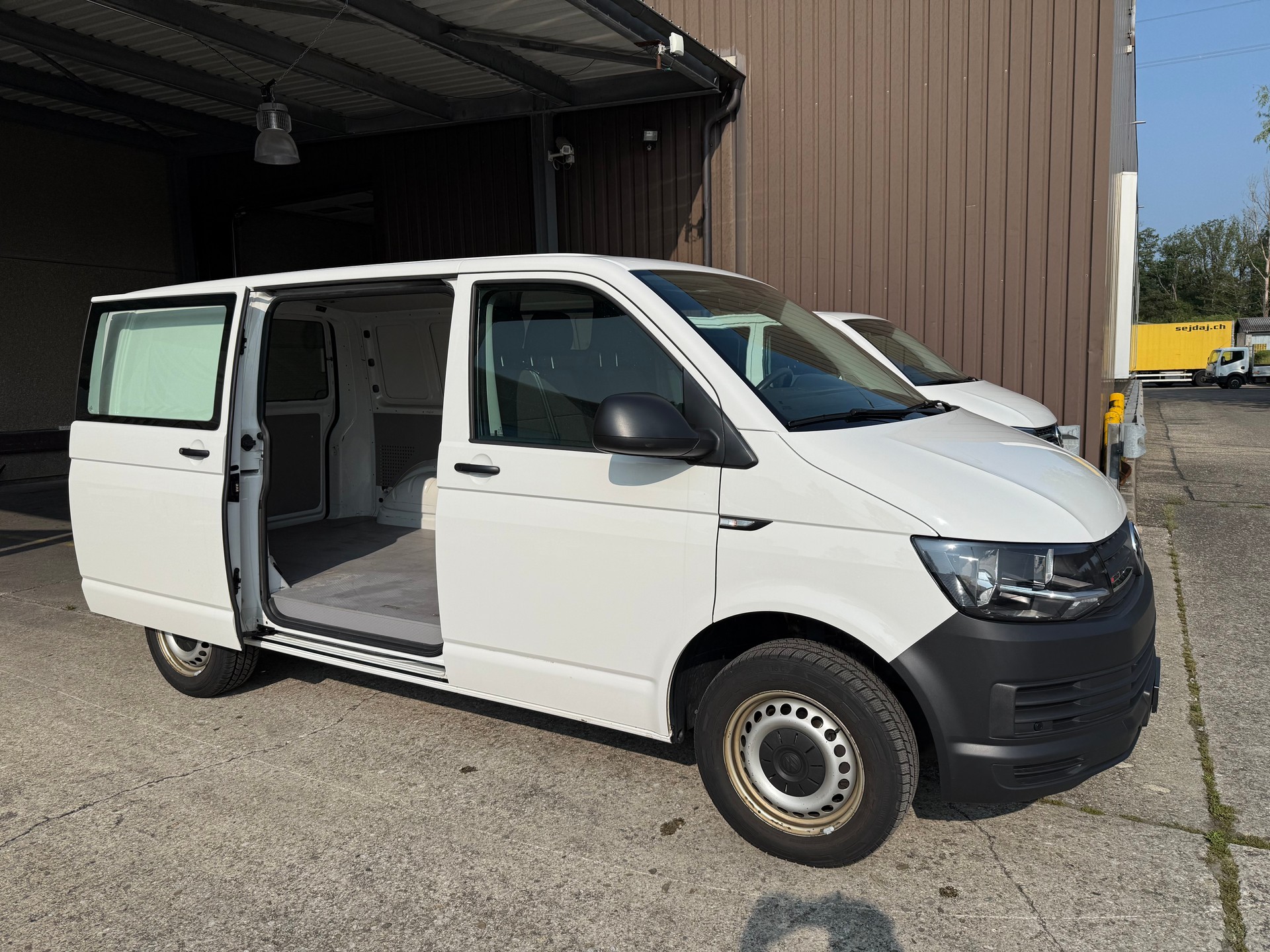 VW T6 2.0 TDI 4Motion DSG-image-3