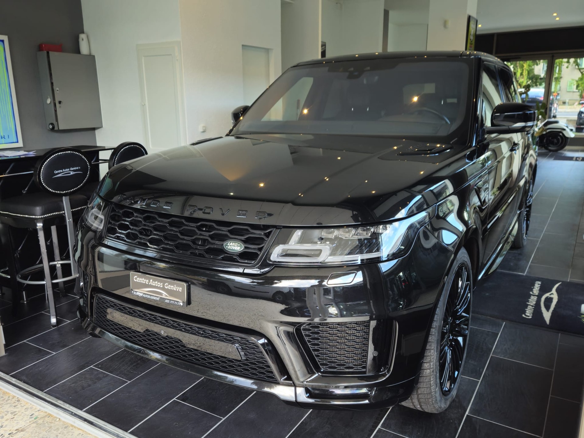 LAND ROVER Range Rover Sport P525 5.0 V8 S/C AB Dynamic Automatic-image-2