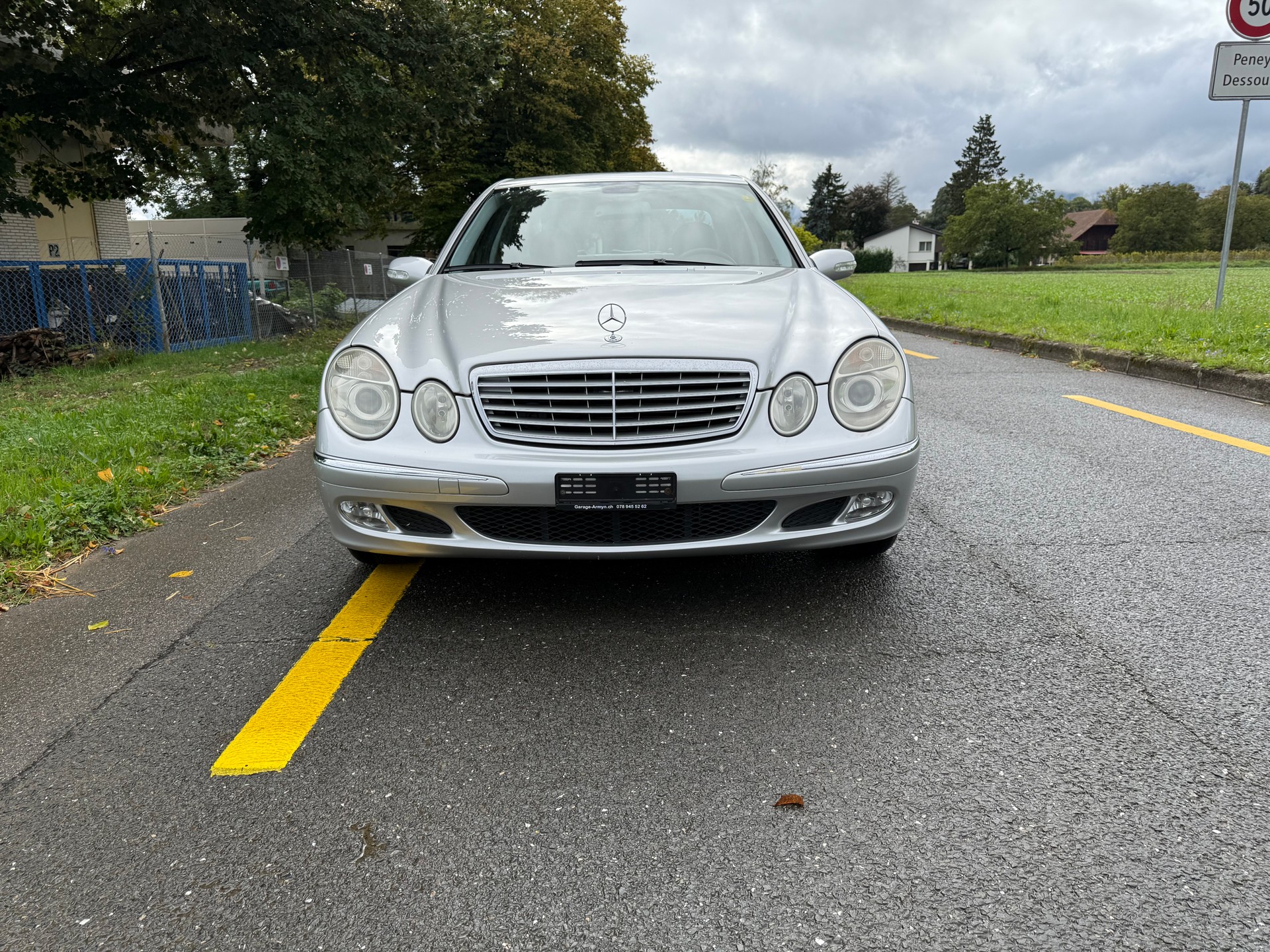 MERCEDES-BENZ E 240 Elégance-image-2