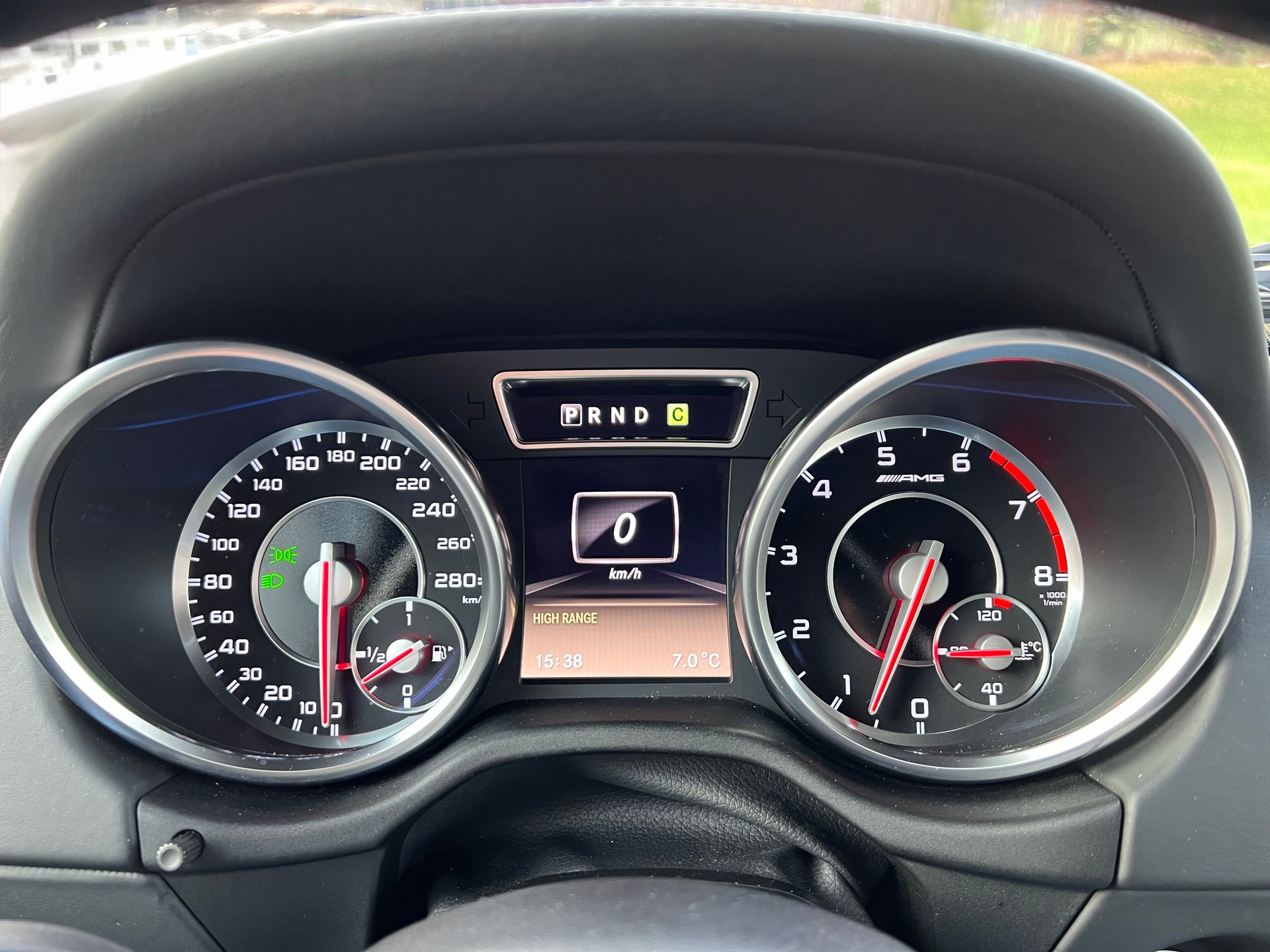 MERCEDES-BENZ G 63 AMG Automatic-image-23