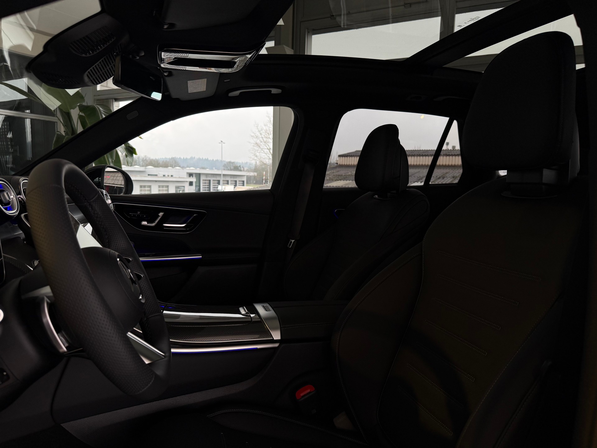 MERCEDES-BENZ GLC 220 d 4MATIC-showroom-element-3